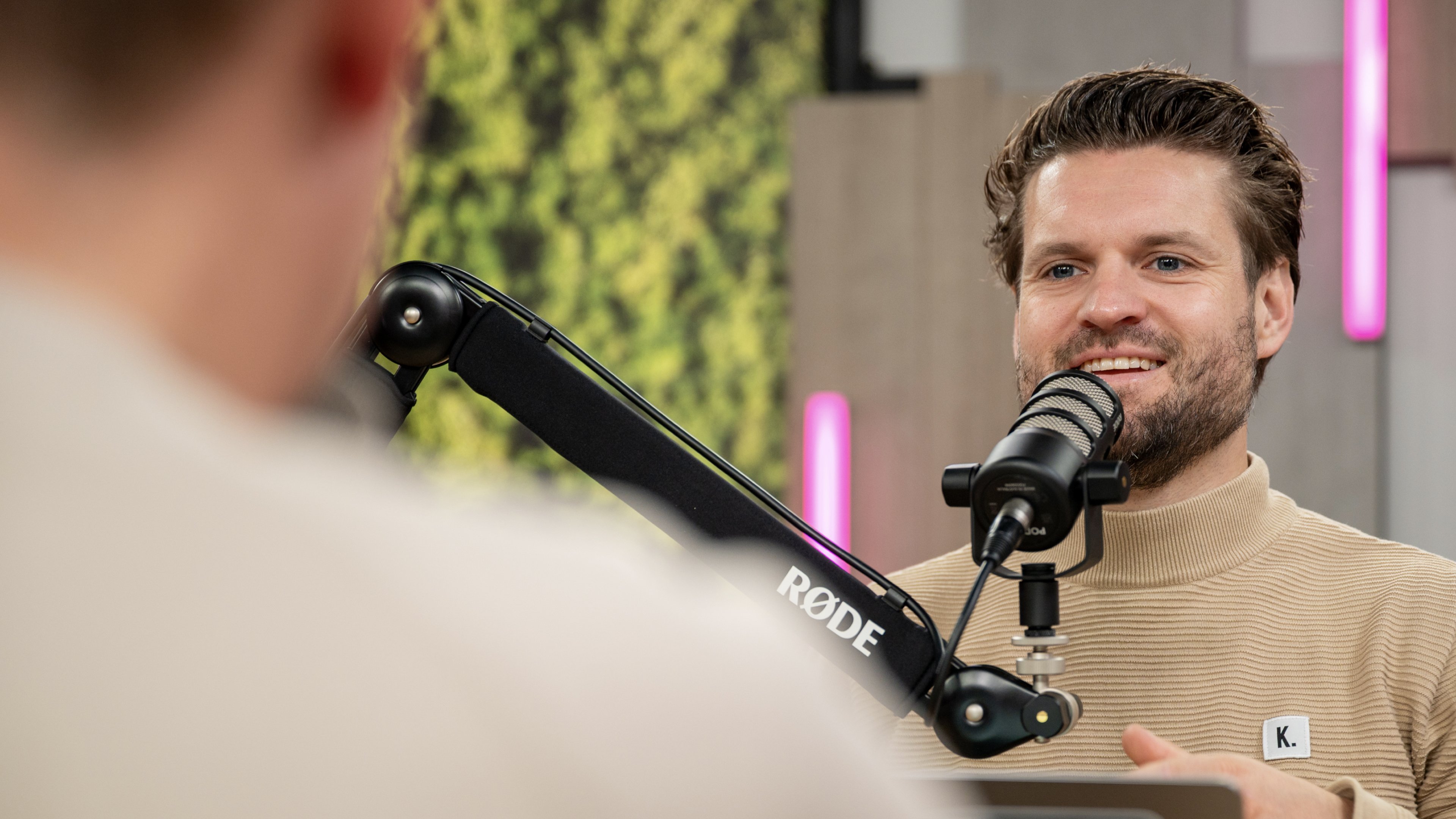 Pulse #126: Jongeren minder op social media, versoepeling cookieregels, DDMA Social Ads benchmark, AI-first mobile search en wat is Google Pomelli